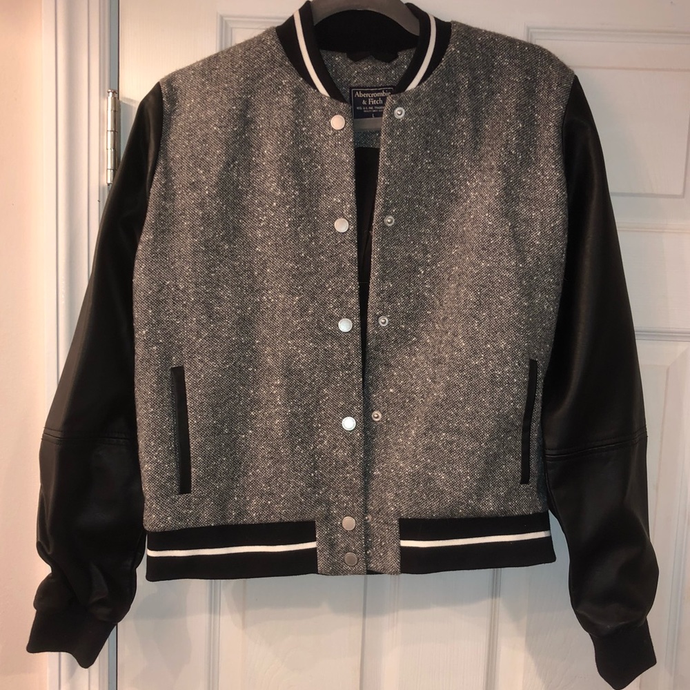 Abercrombie & Fitch Faux Leather Detail Bomber (L)